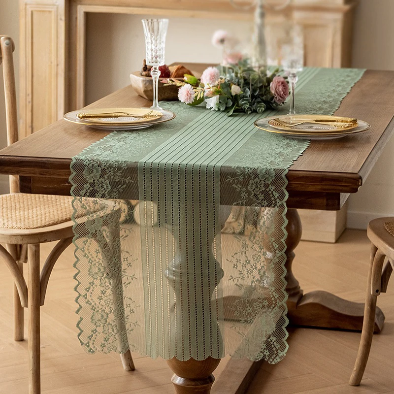 Chemin de table en dentelle – Image 4