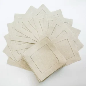 Serviette de table à ourlet ajouré en coton brodé