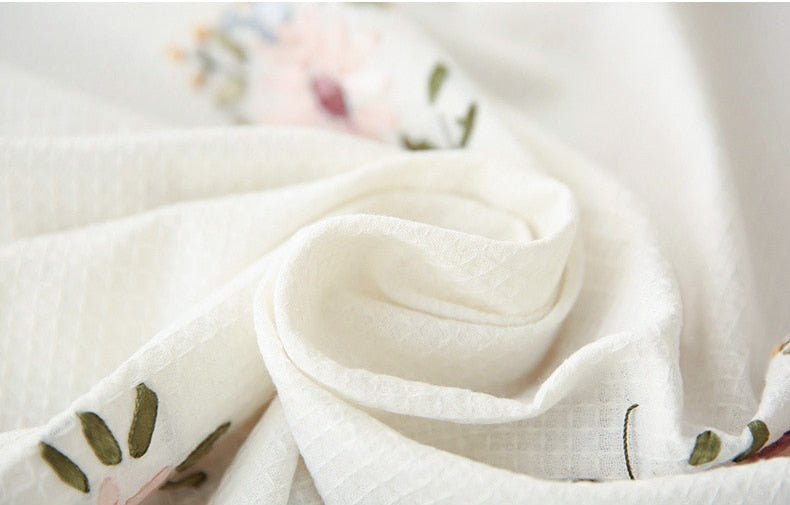 nappe florale brodée