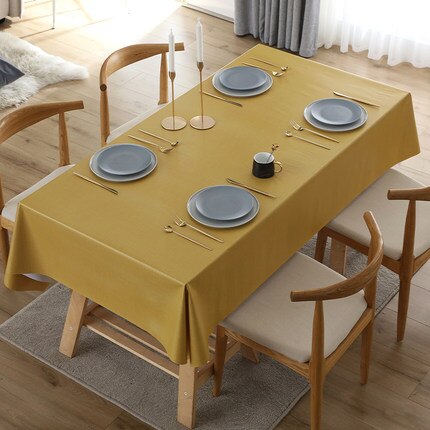 nappe couleur or élégante