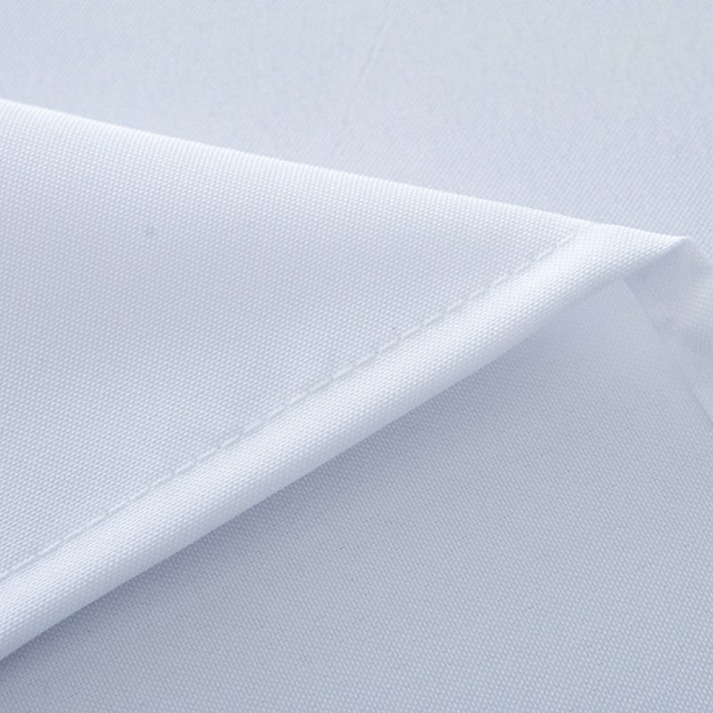 décoration table avec nappe blanche