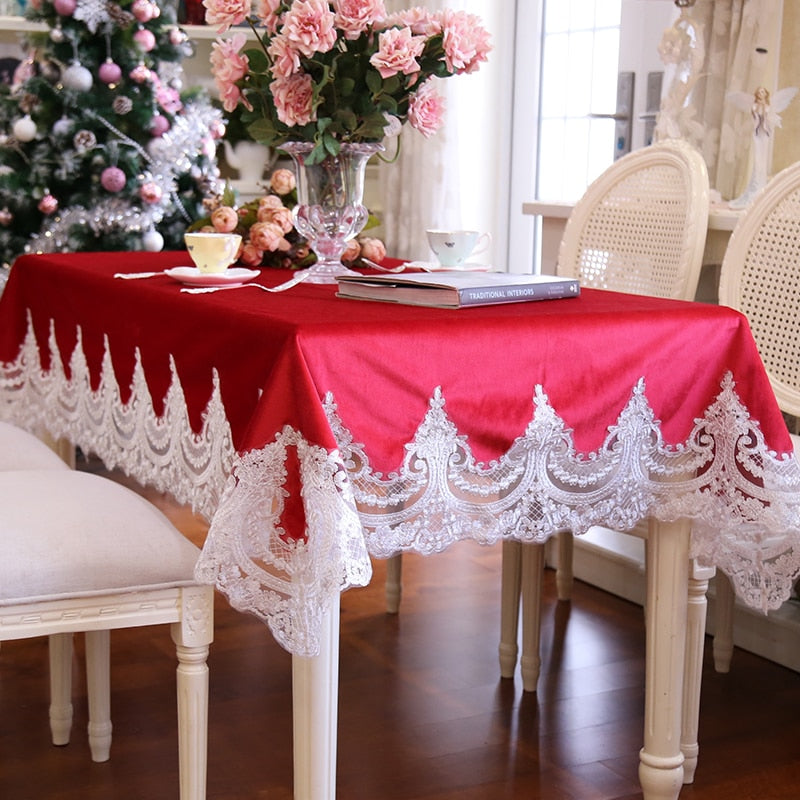 nappe rouge et blanche élégante