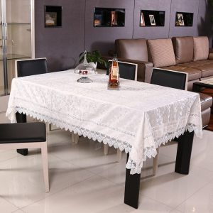 nappe damassée blanche élégante