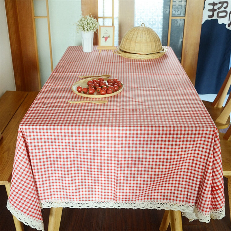 nappe à carreaux rouge et blanche