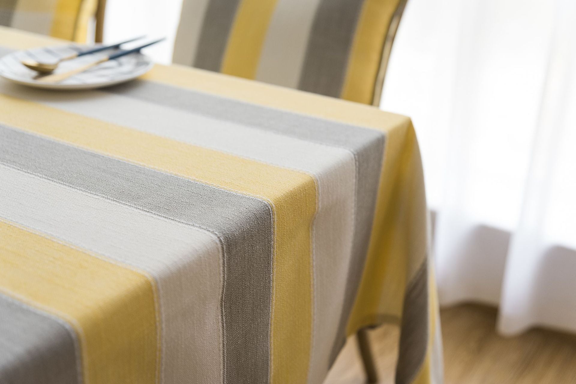 nappe moderne jaune grise