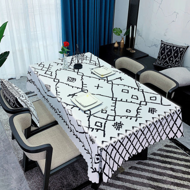 nappe rectangulaire cirée blanche motifs noirs