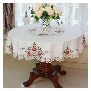 nappe ronde sur table ovale
