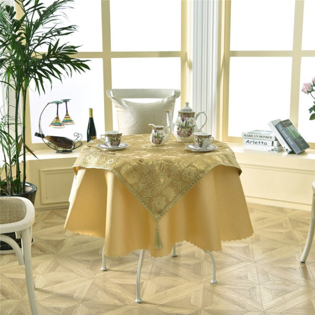 nappe ronde dorée